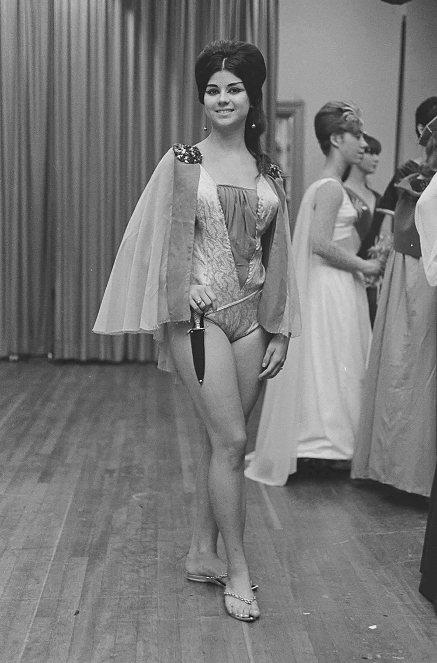 Photos from the 1966 World Science Fiction Convention, Photographed by Jay Kay Klein