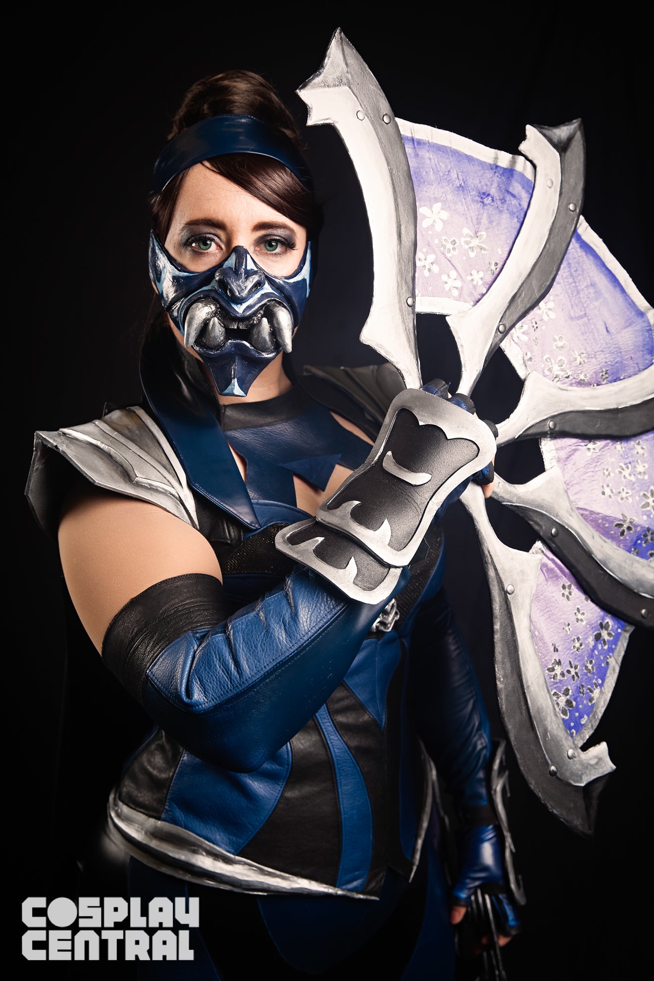 Mortal Kombat: Kitana Cosplay by Jedimanda