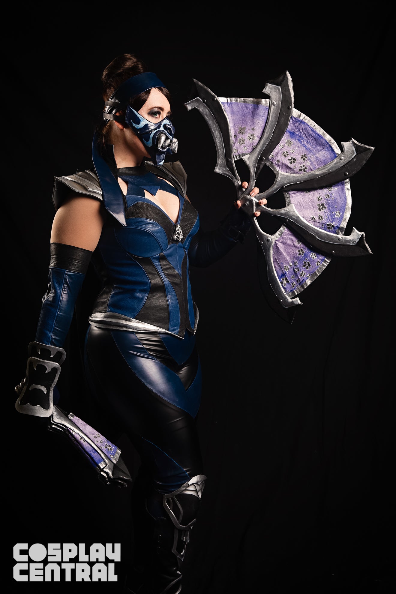 Mortal Kombat: Kitana Cosplay by Jedimanda