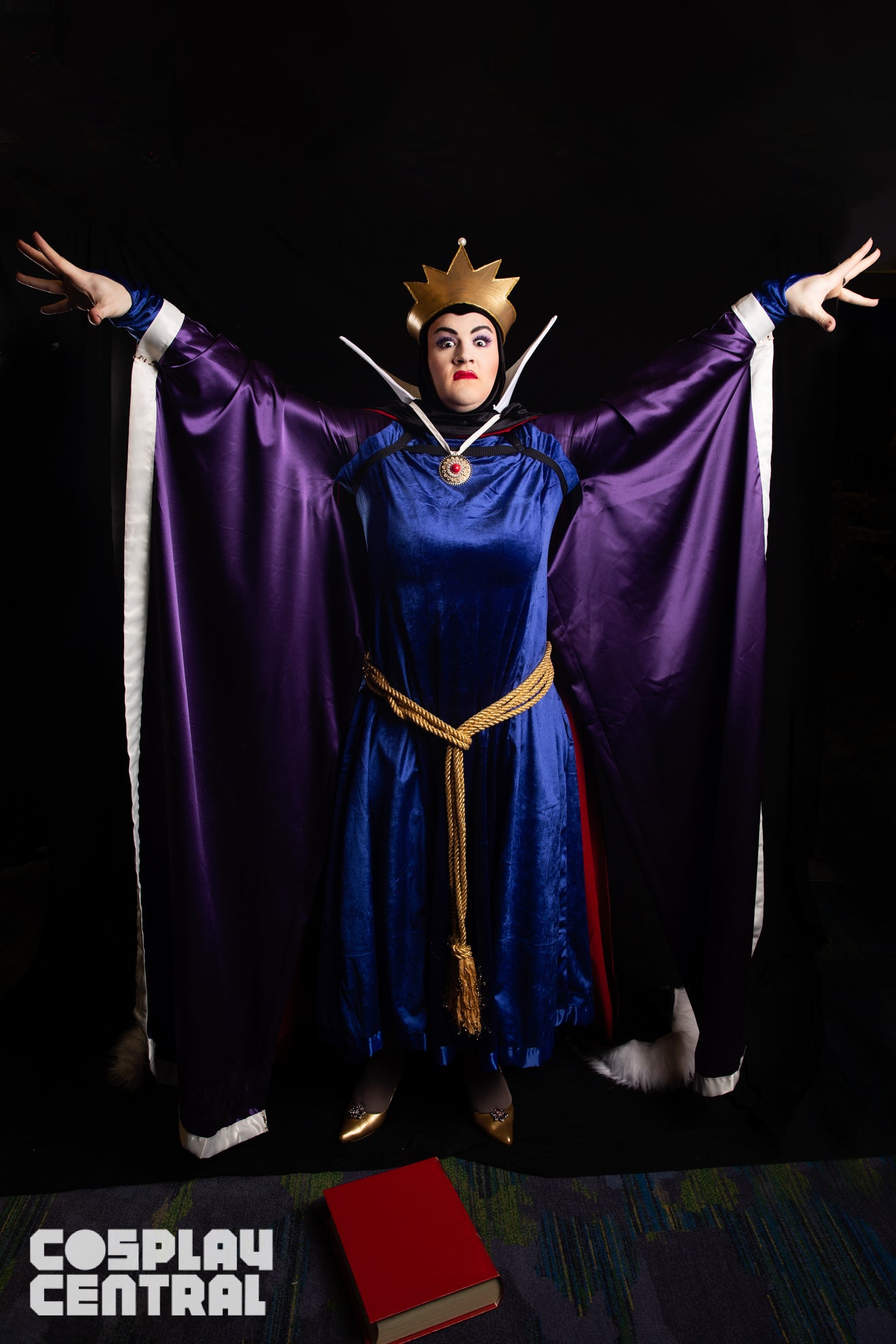 Evil Queen Cosplay from Snow White and the Seven Dwarves