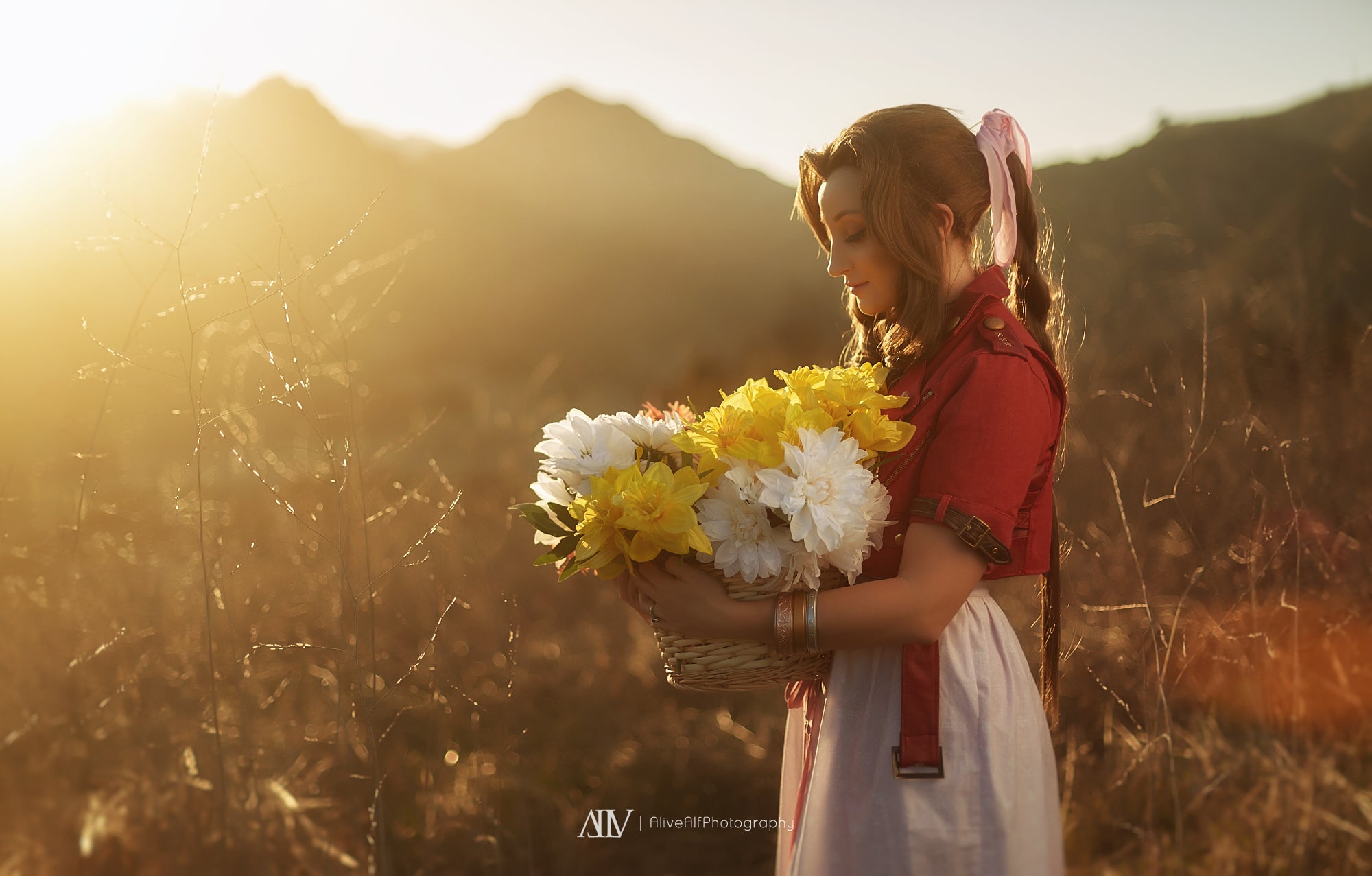 Holly T Wolf Aerith Gainsborough Cosplay from Final Fantasy VII