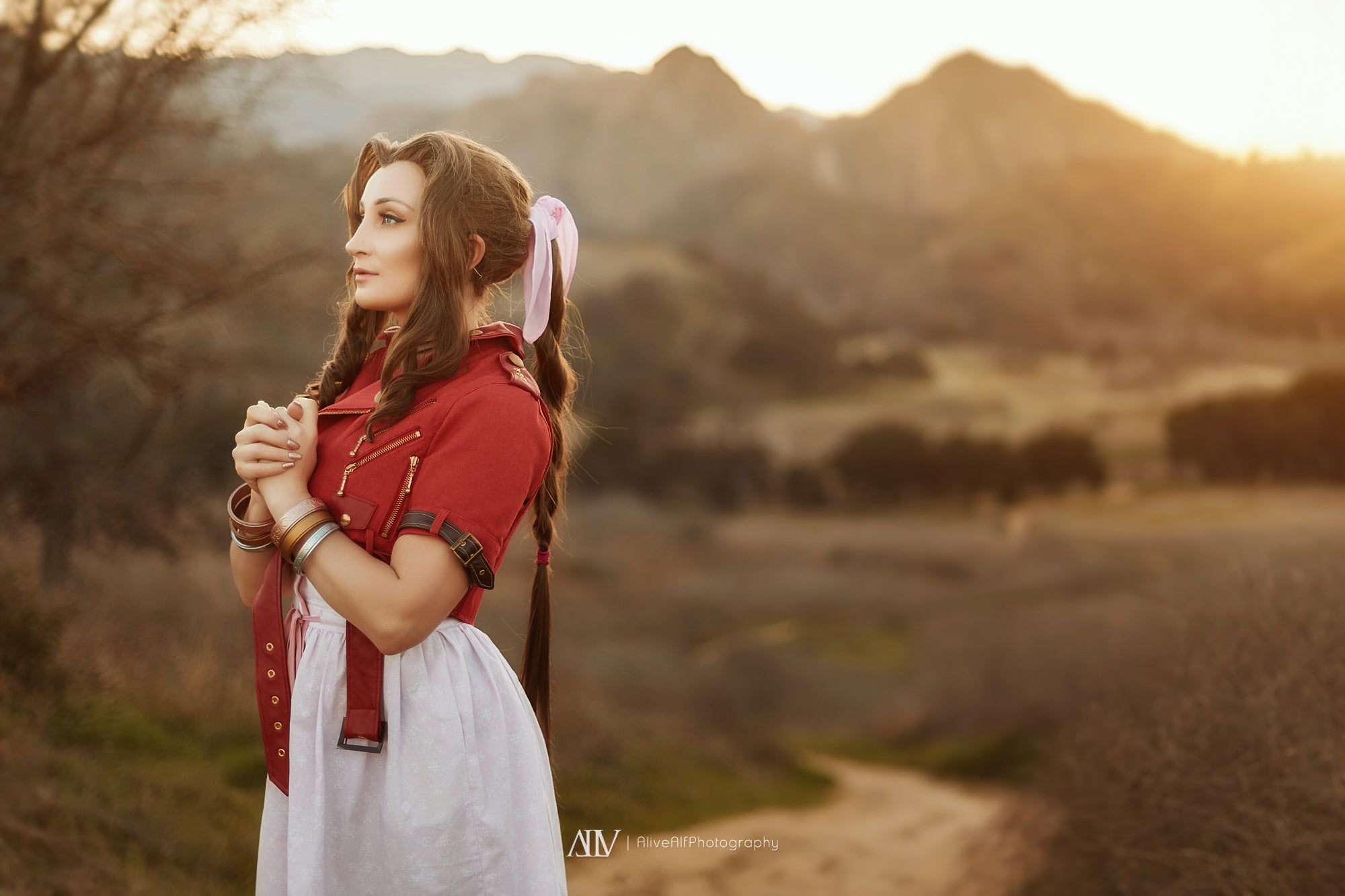 Holly T Wolf Aerith Gainsborough Cosplay from Final Fantasy VII