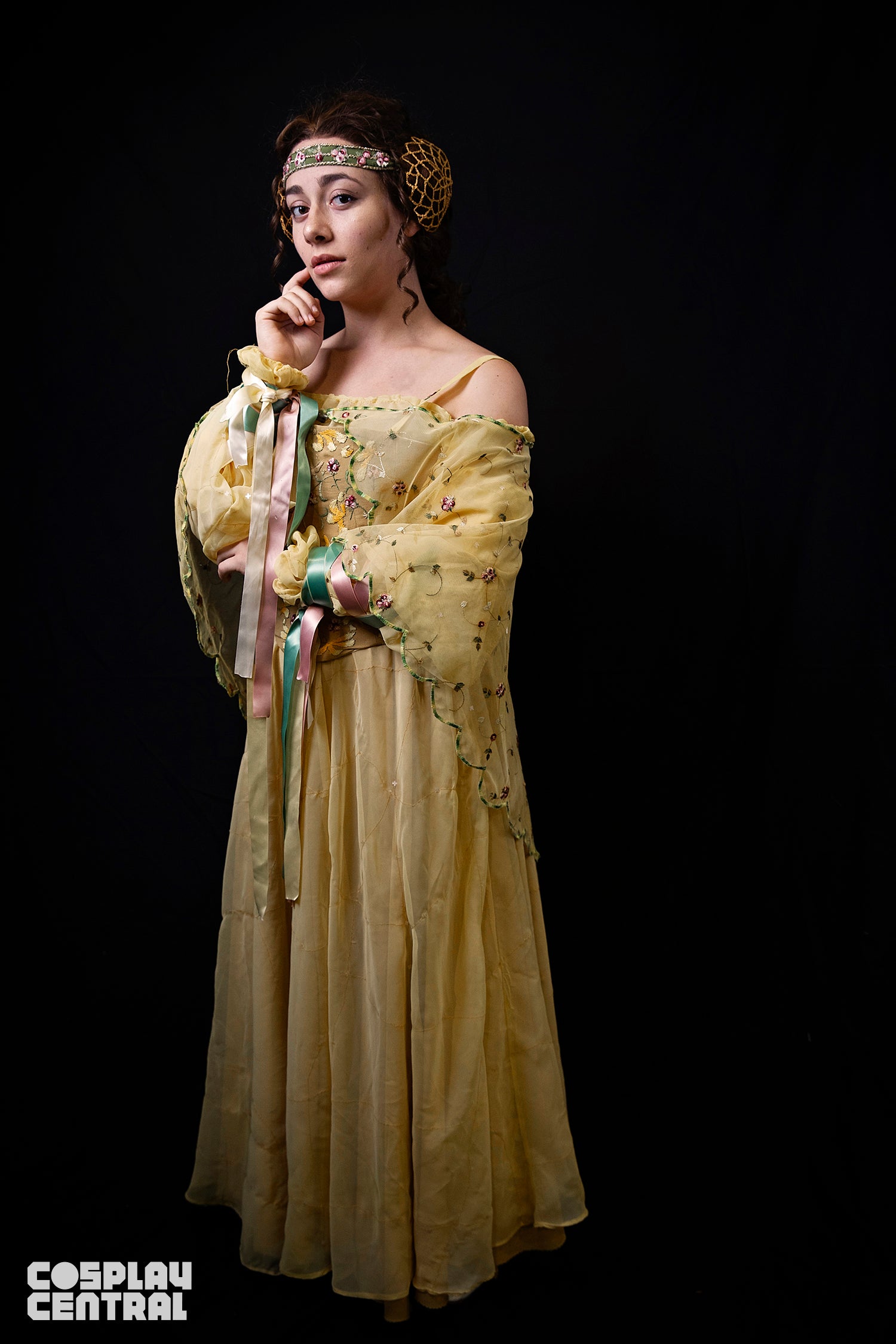 Right Star Cosplay as Padme Amidala