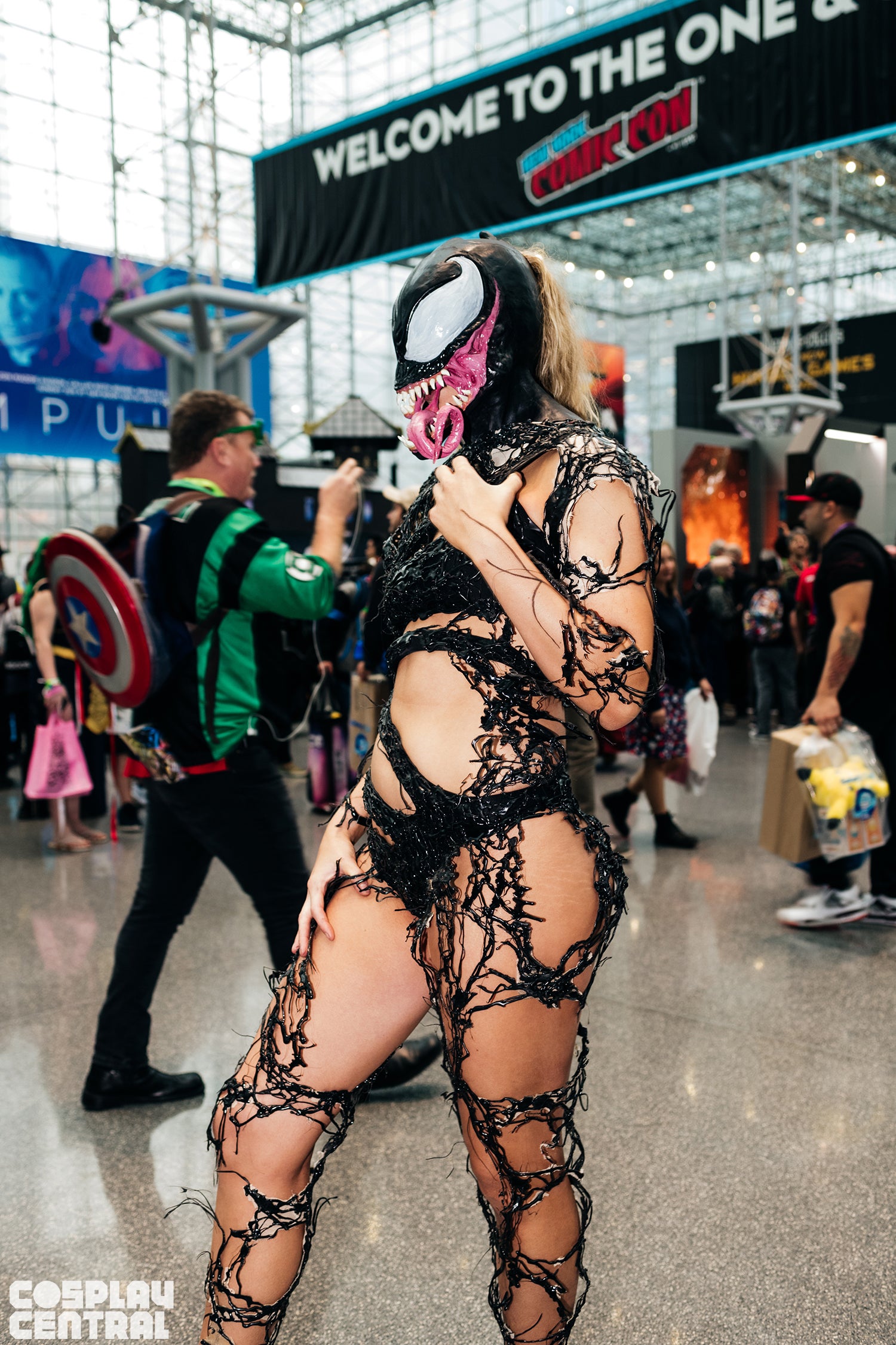 Alli Z as Venom at New York Comic Con