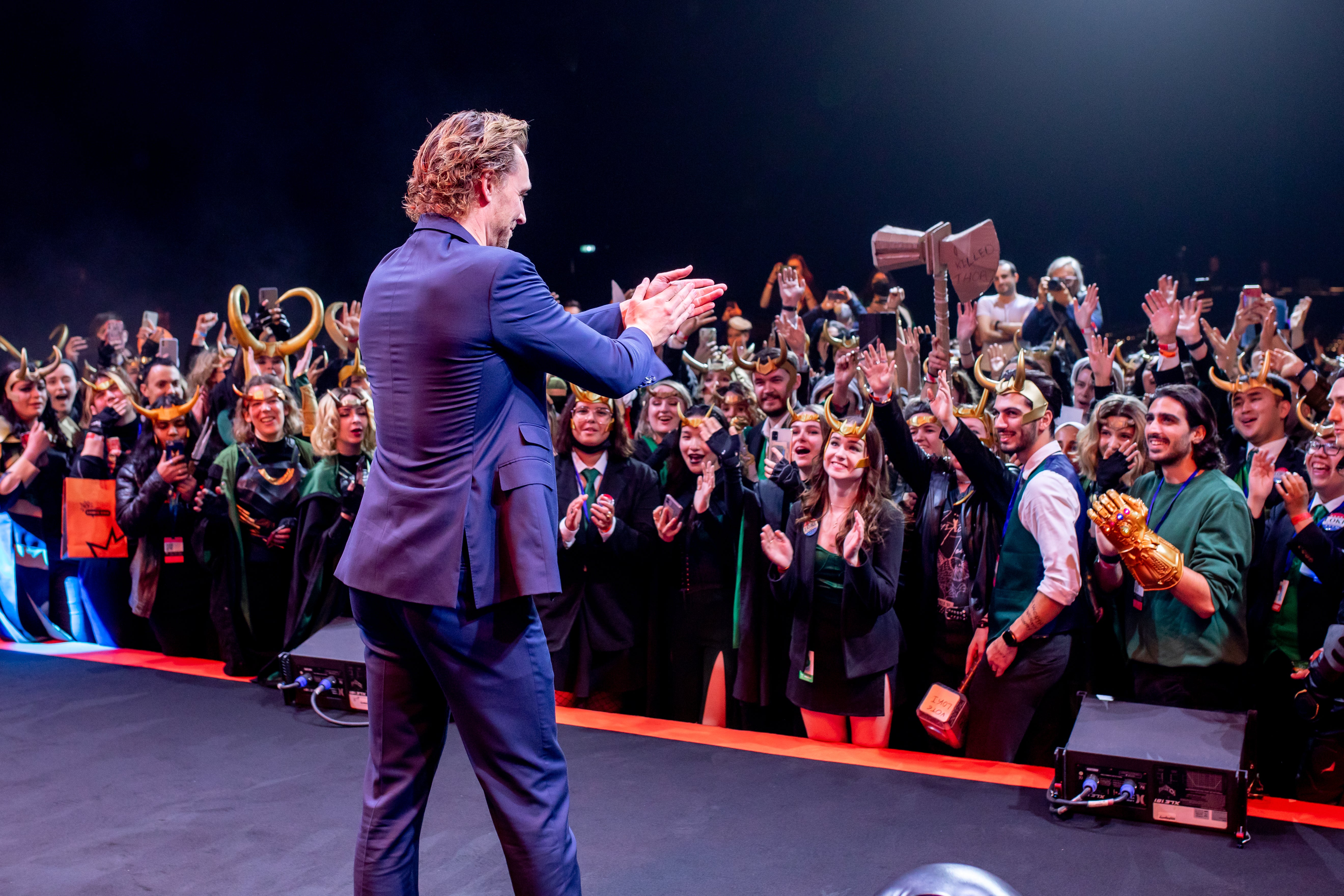 Tom surprises fans at MCM London (Image courtesy MCM London & Cosplay Central)