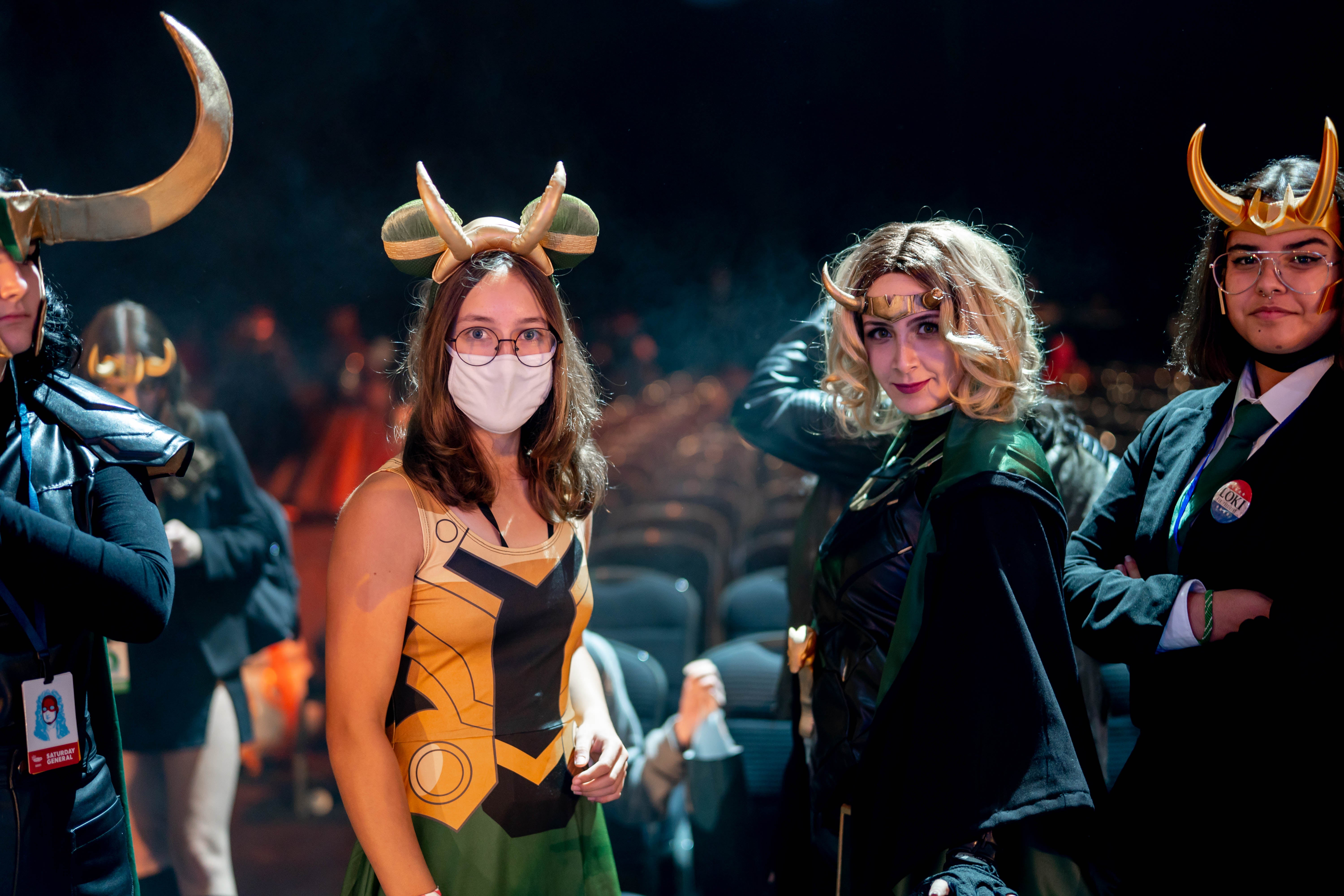 Tom surprises fans at MCM London (Image courtesy MCM London & Cosplay Central)