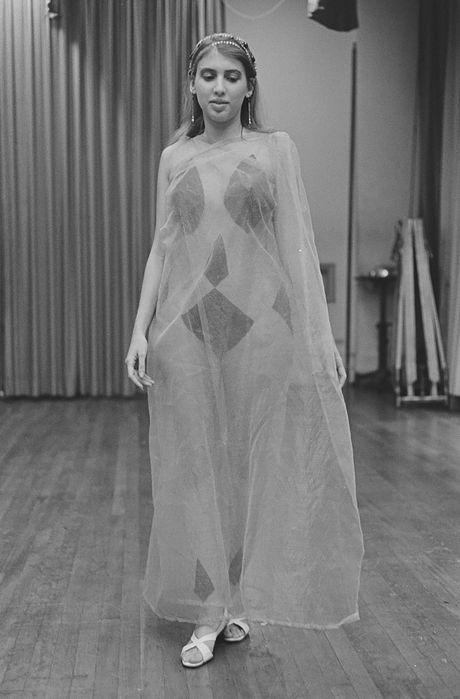 Photos from the 1966 World Science Fiction Convention, Photographed by Jay Kay Klein
