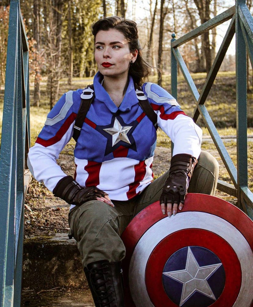 Captain Carter Cosplay