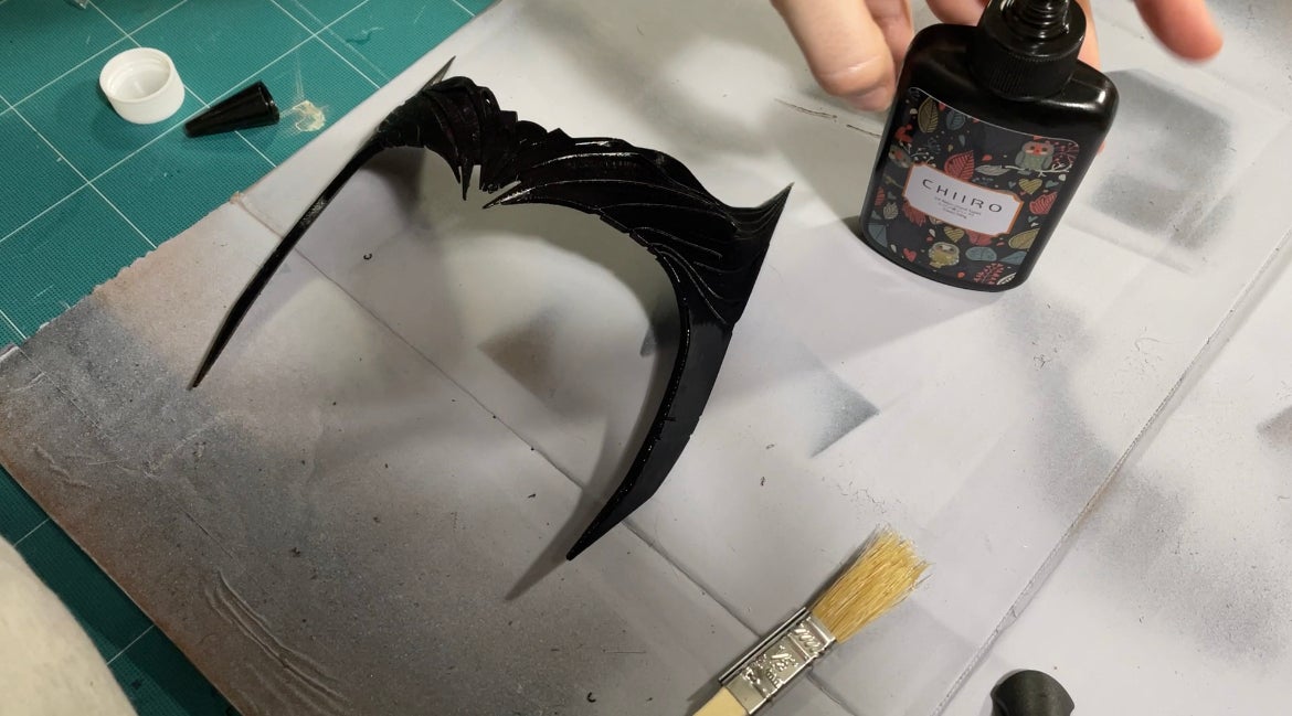 How To Make Scarlet Witch S Headpiece From The Wandavision Finale Cosplay Central