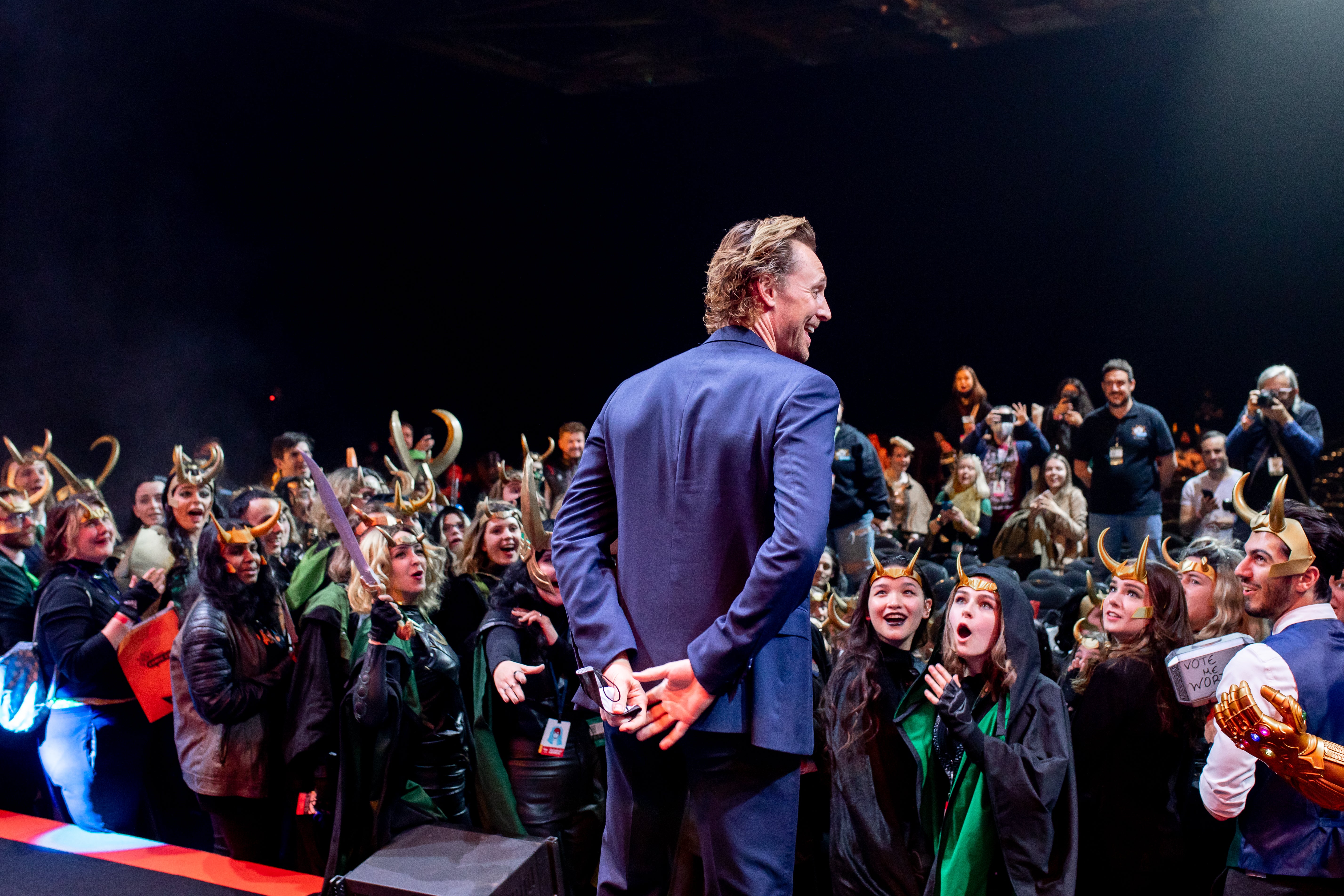 Tom surprises fans at MCM London (Image courtesy MCM London & Cosplay Central)